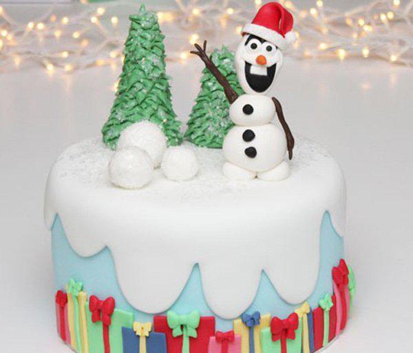 frozen-inspired-christmas-cake