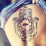35 Unbelievable Hamsa Tattoo Ideas