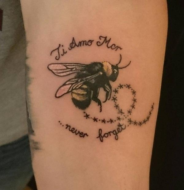 I see a lot of people wondering how thin detailed tattoos age Heres an  example of my bee tattoo  rTattooDesigns