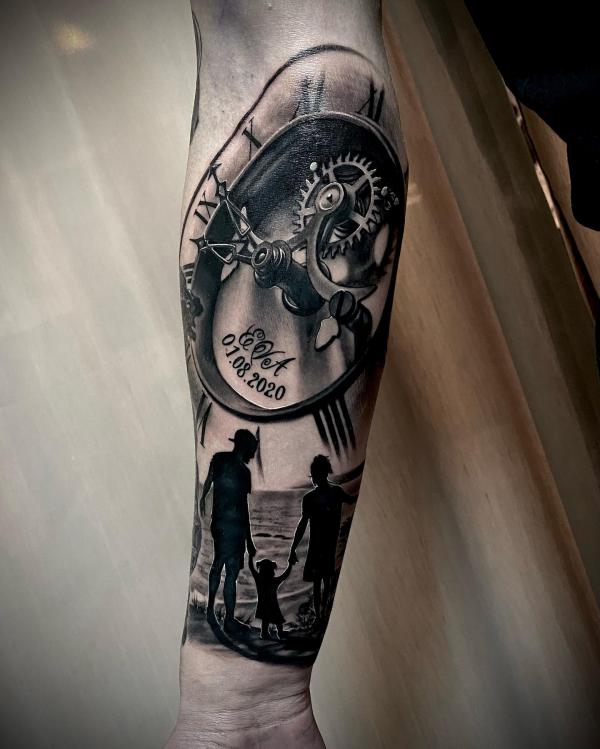 Clock mechanics and family tattoo