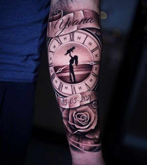 Mother and daughter with clock and rose tattoo