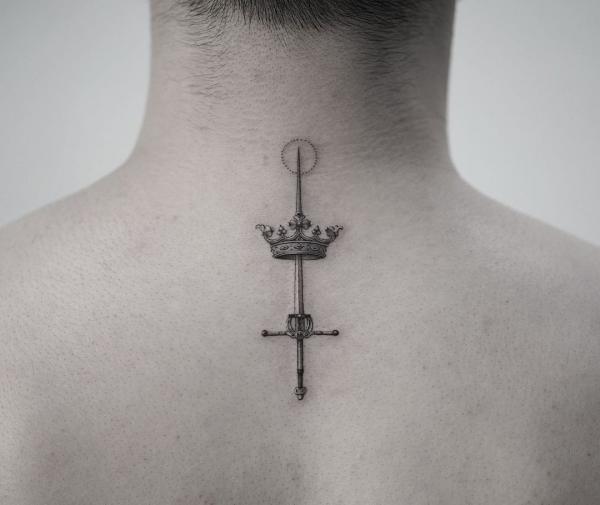 Small and Simple: The Beauty of Minimalist Tattoos | Cuded Small and Simple: The Beauty of Minimalist Tattoos | Cuded