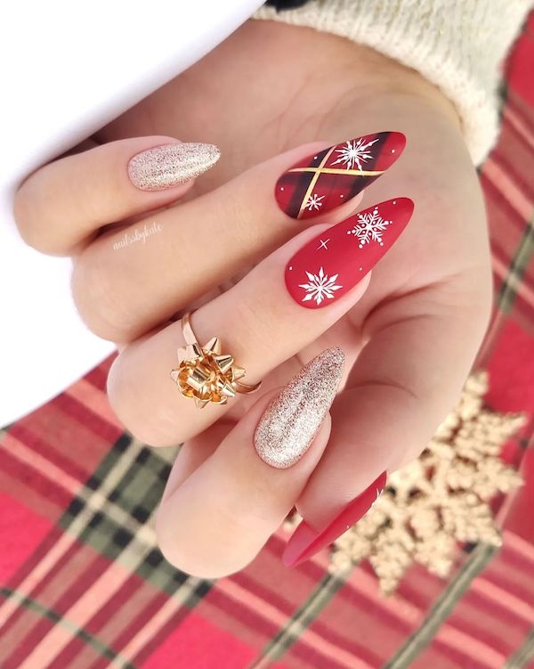 Snowflake Christmas nails