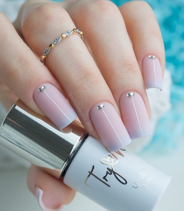 35 Short Almond Nail Designs to Consider for Your Next Manicure