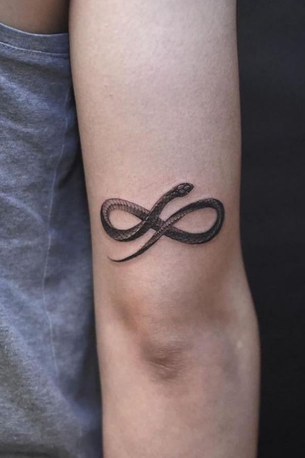 Infinity by snake swirling