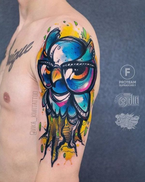 Cartoonish owl in watercolor style