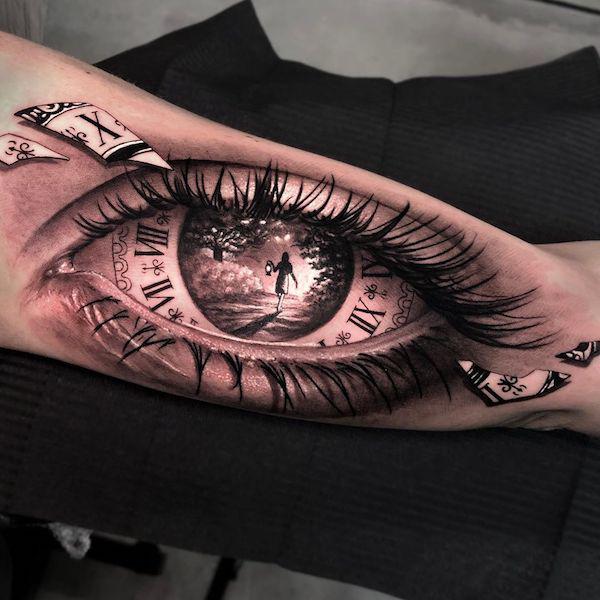 The Dangers of Eyeball Tattoos: Risks, Legalities and Safer Alternatives |  SmartBuyGlasses UK