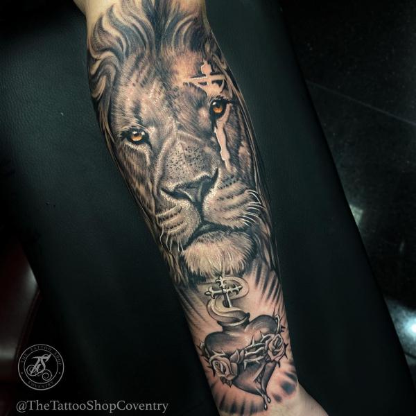 Lion head and sacred heart