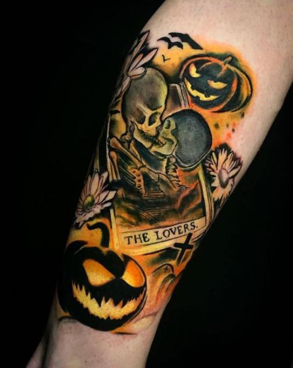 Skeleton lovers with pumpkins