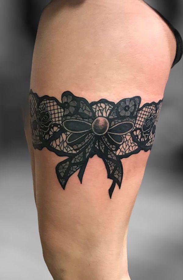 Black lace with bow garter