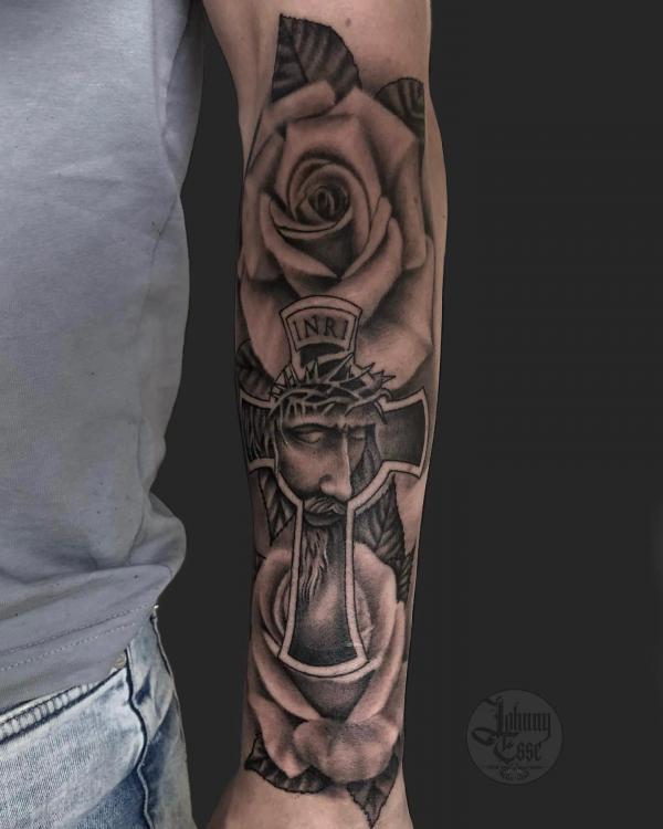 Jesus with rose and cross