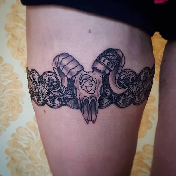Wedding clearance garter tattoo
