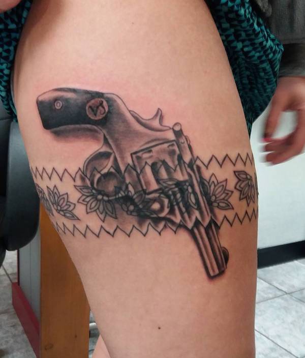 Lotus ribbon garter and gun