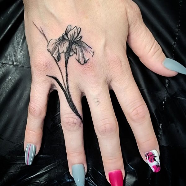 Iris Tattoos: A Blooming Expression of Artistic Beauty