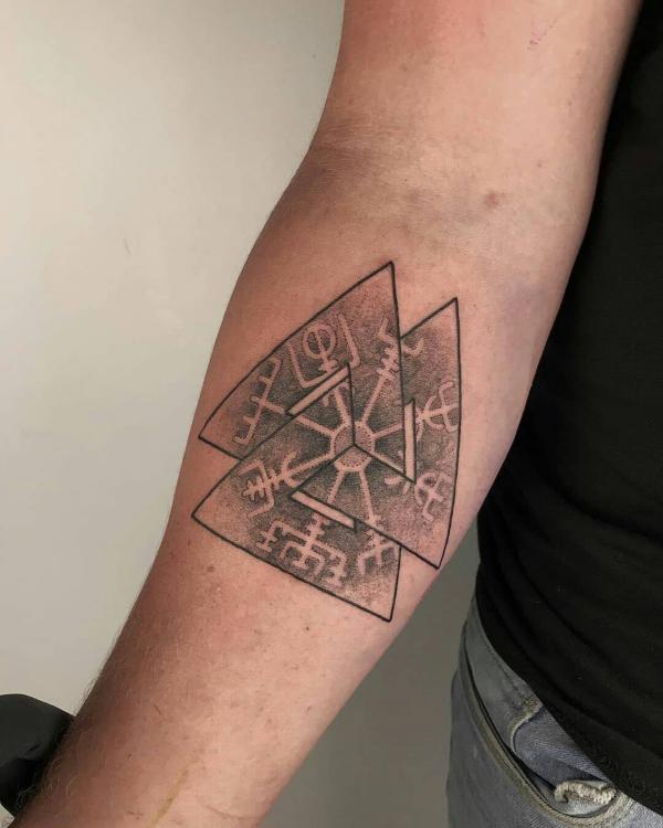 Helm of awe valknut tattoo