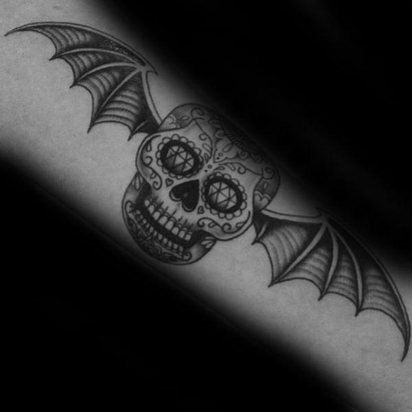Sugar skull with bat wings