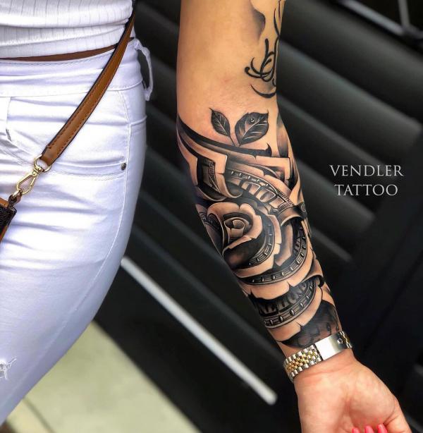 Pin on Tattoo nieuw | Hand tattoos for guys, Tattoos for guys, Card tattoo  designs