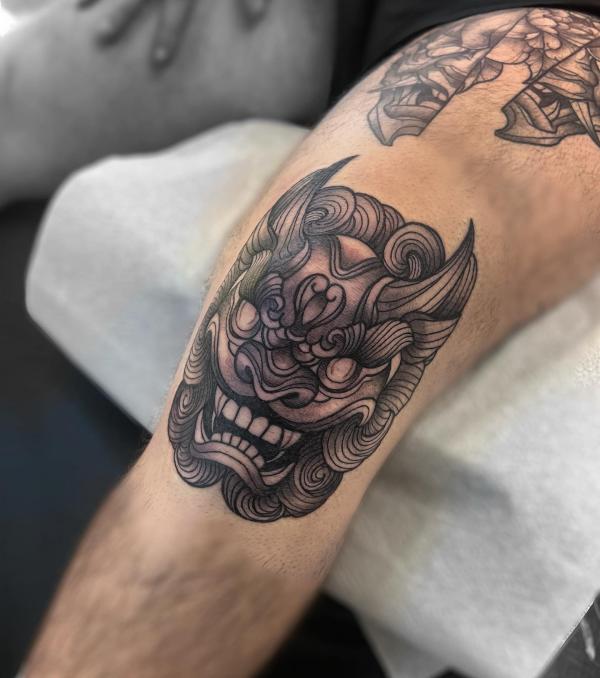 Black and grey Foo Dog head