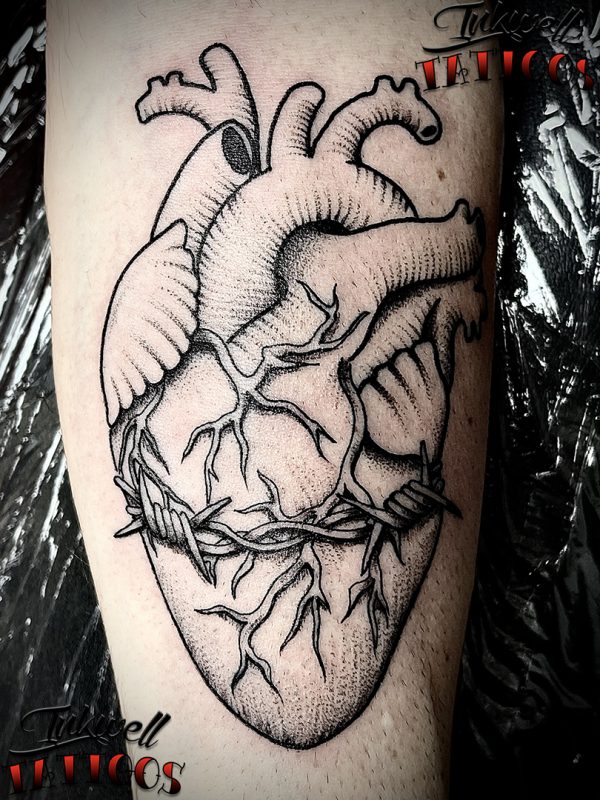 Barbed Wire Heart Tattoo The Meaning And Designs Art And Design Real Heart Wrapped In Barbed Wire Tattoo 600x800