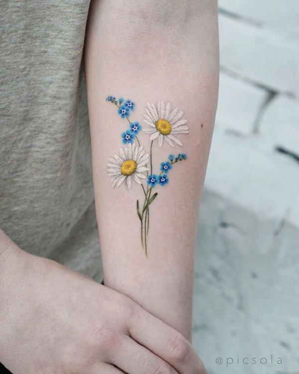 Tattoo uploaded by Diego Suarez • Small daisy Flower • Tattoodo