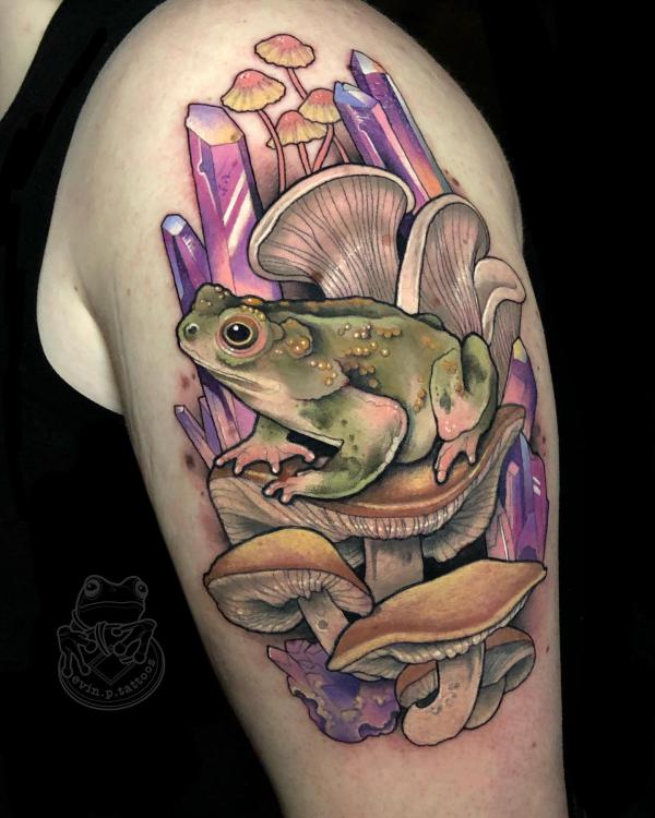 Frog and mushroom with diamond