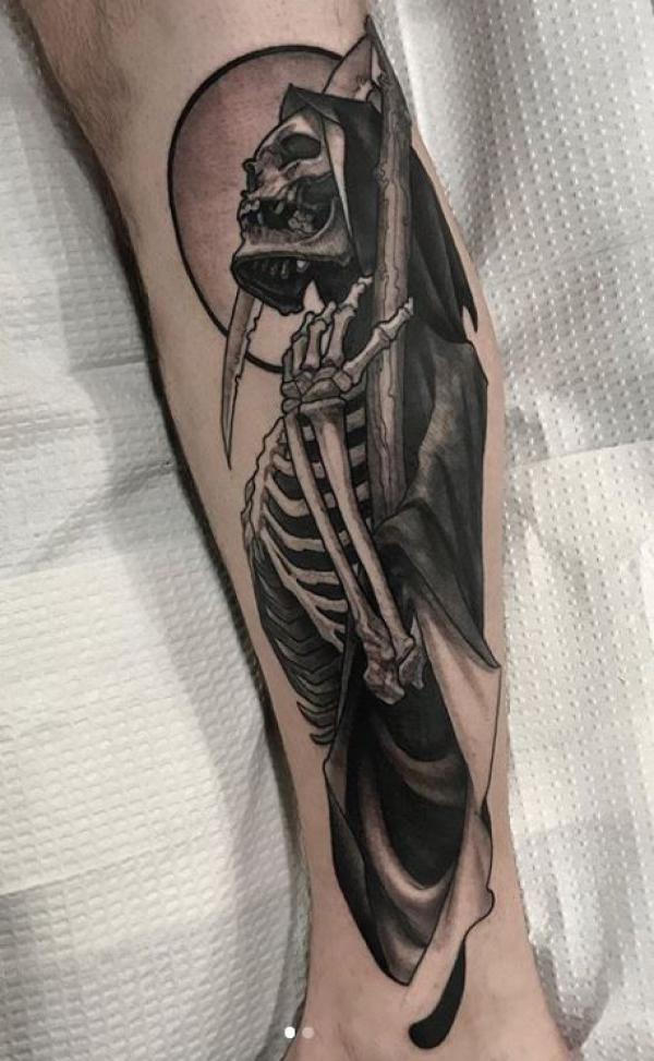 Skeleton grim reaper