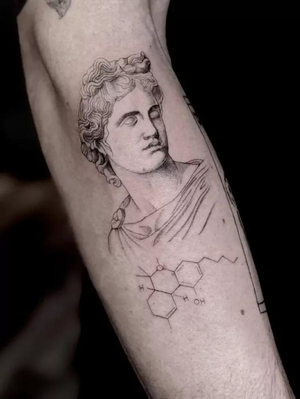 Apollo portrait and THC Chemical structure