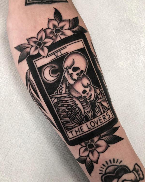 Lovers photo frame skeleton tattoo
