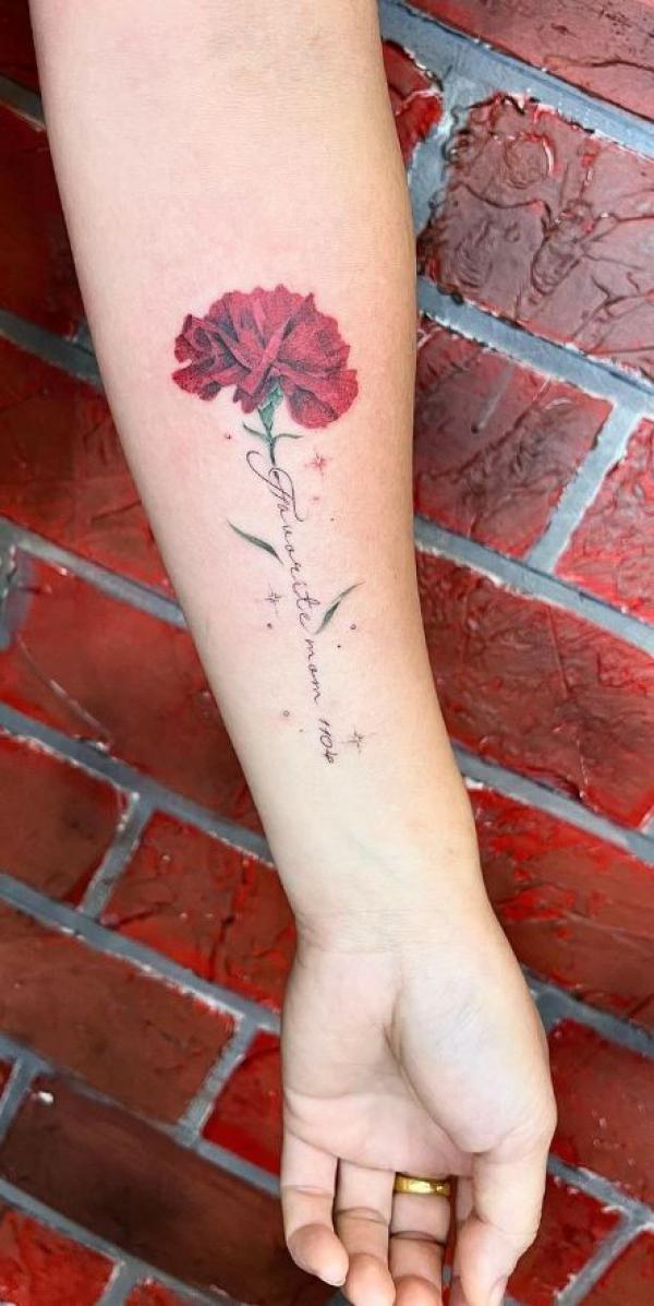 27 Beautiful Carnation Tattoo Ideas and Their Symbolism | Carnation tattoo,  Carnation flower tattoo, Flower tattoo designs