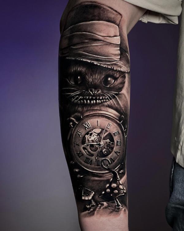 Black Cheshire Cat and clock