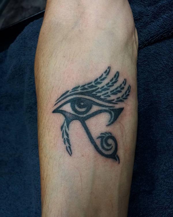 Eye of horus with eyelash tattoo