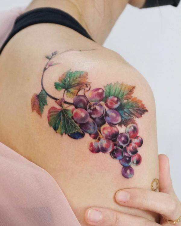 Grapes on balck of shoulder