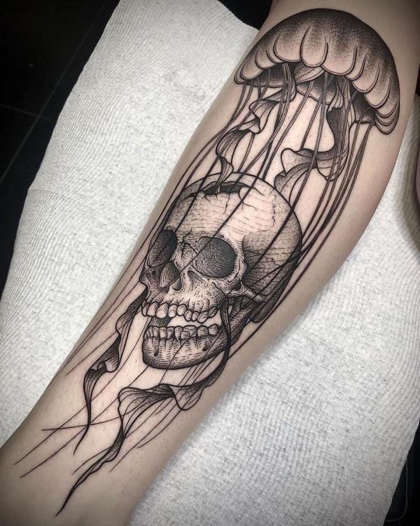 Jellyfish and skull drawing tattoo