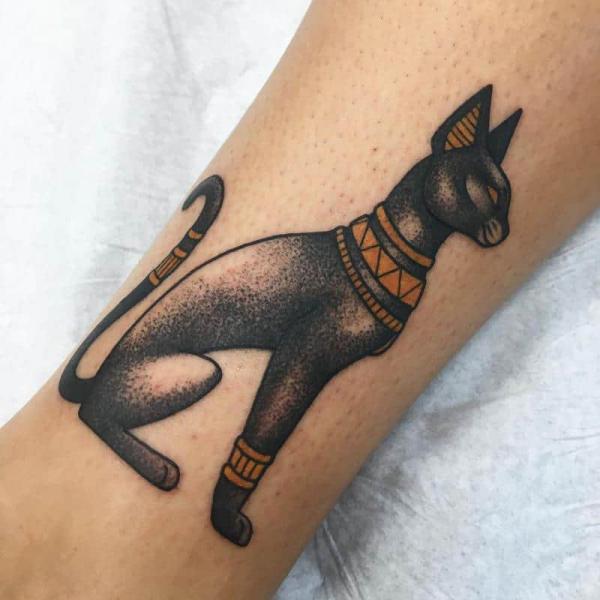 Blackwork Bastet forearm tattoo