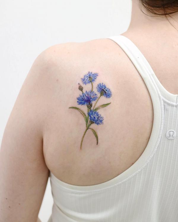 The national flower of Germany - cornflower 😁 . . . . #cornflower  #flowertattoo #germany #cutetattoo #smalltattoo #girlytattoo #tattoos… |  Instagram