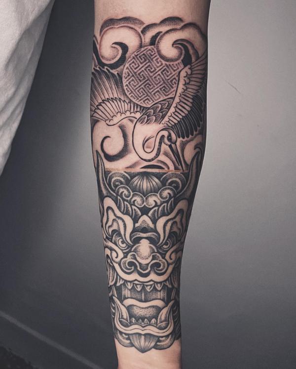 Foo dog and crane tattoo black and white