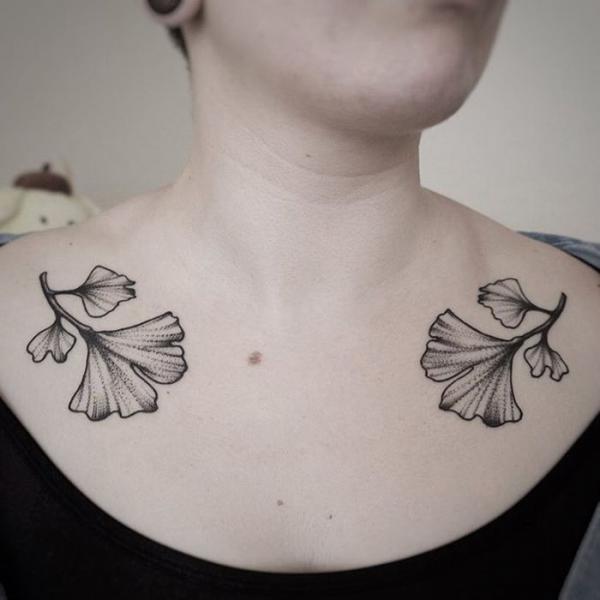 Ginkgo leaf clavicle tattoo
