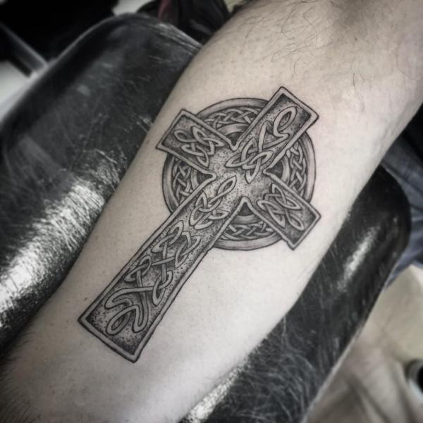 Greyscale Celtic cross with Trinity Knot tattoo