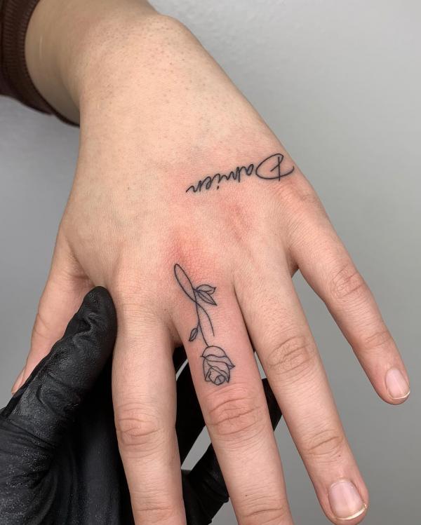 Rose outline with infinity stem