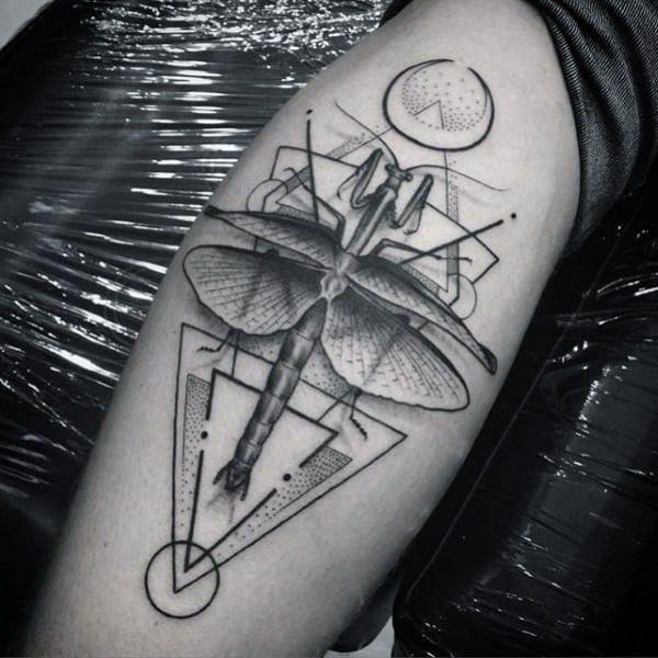 Geometric praying mantis tattoo black and grey