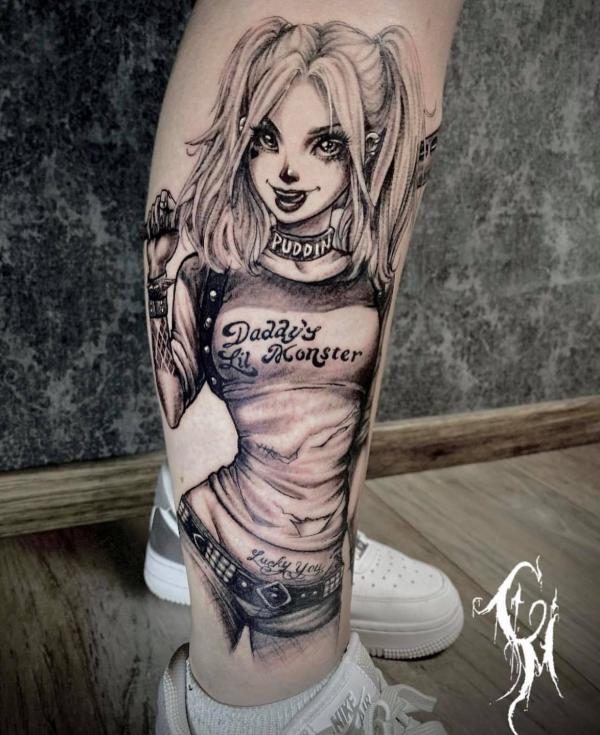 Harley Quinn wearing Daddys Lil monster shirt tattoo black and grey