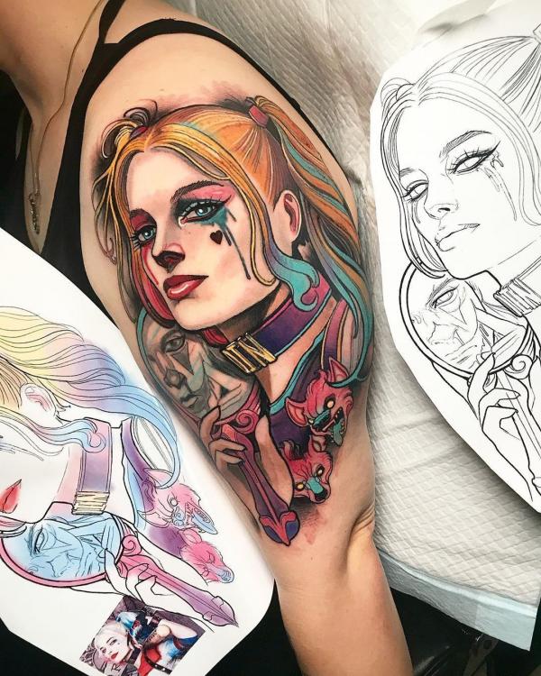Harley Quinn with mirror tattoo