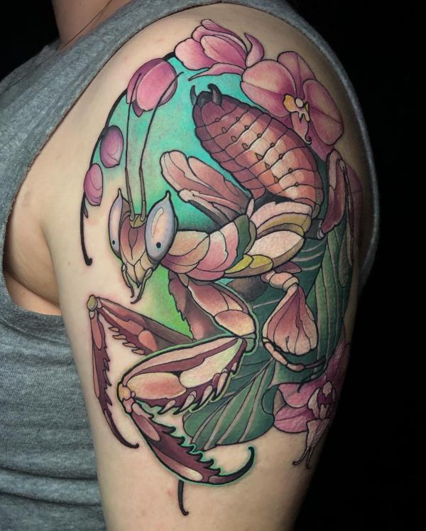 Neo traditional praying mantis with flowers shoulder tattoo