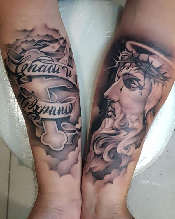 и сохрани cross and Jesus tattoo